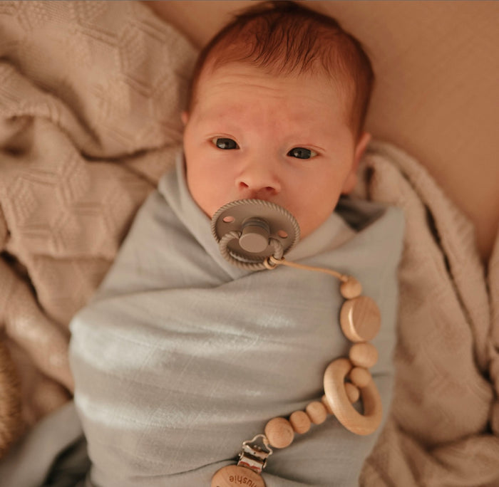 SILICONE PACIFIER CLIP || MILA