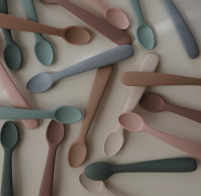 SILICONE FEEDING SPOONS 2-PK || Two-Tone