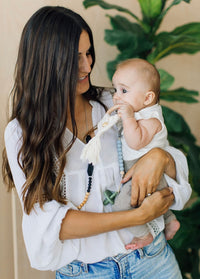 Luna Macrame Teether || Cream