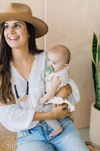 Luna Macrame Teether || Cream