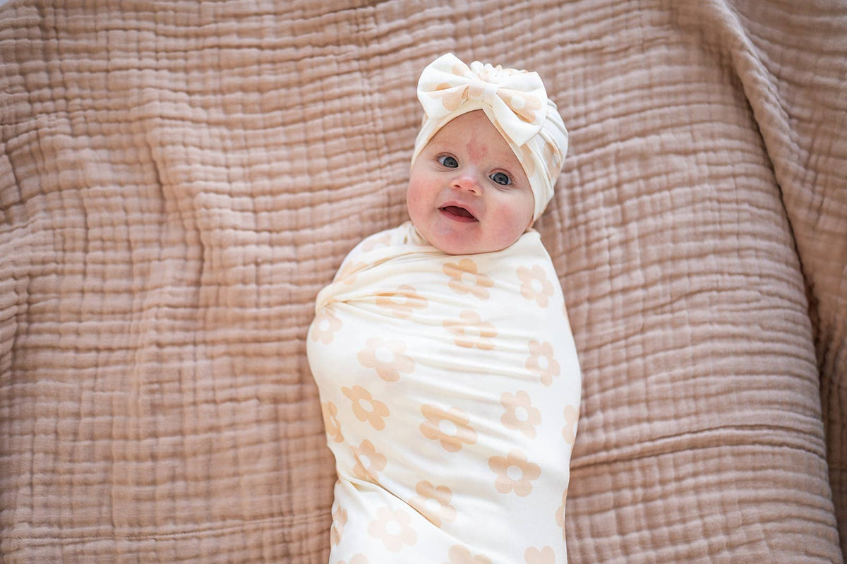 Bamboo Stretch Swaddle - Blush Daisy: Swaddle Only