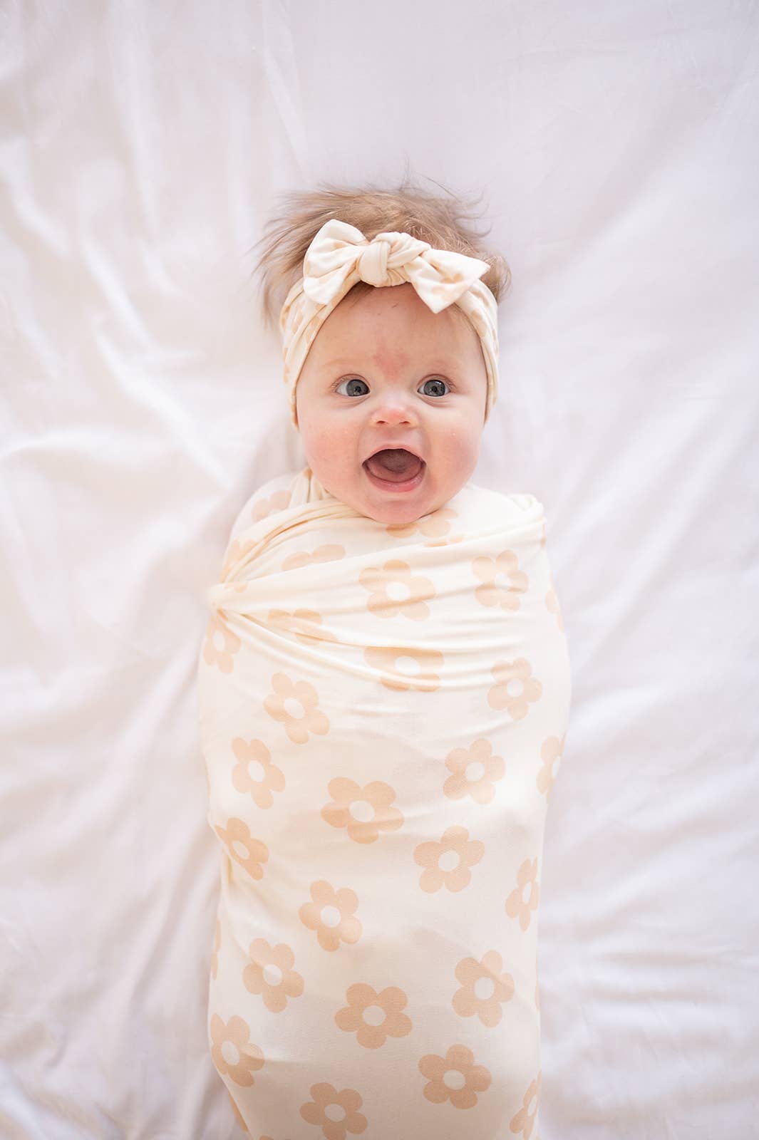 Bamboo Stretch Swaddle - Blush Daisy: Swaddle Only