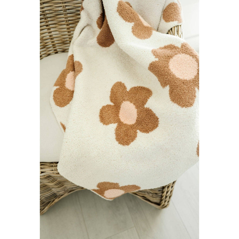 Daisy Plush Blanket - Caramel & Pink: Large 58" x 68"