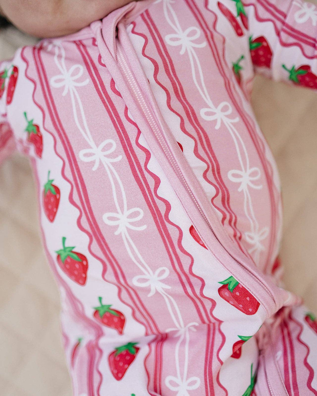 Bamboo Zip Romper | Strawberry: 0-3M